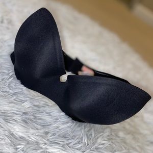 VS Black Strapless Bra